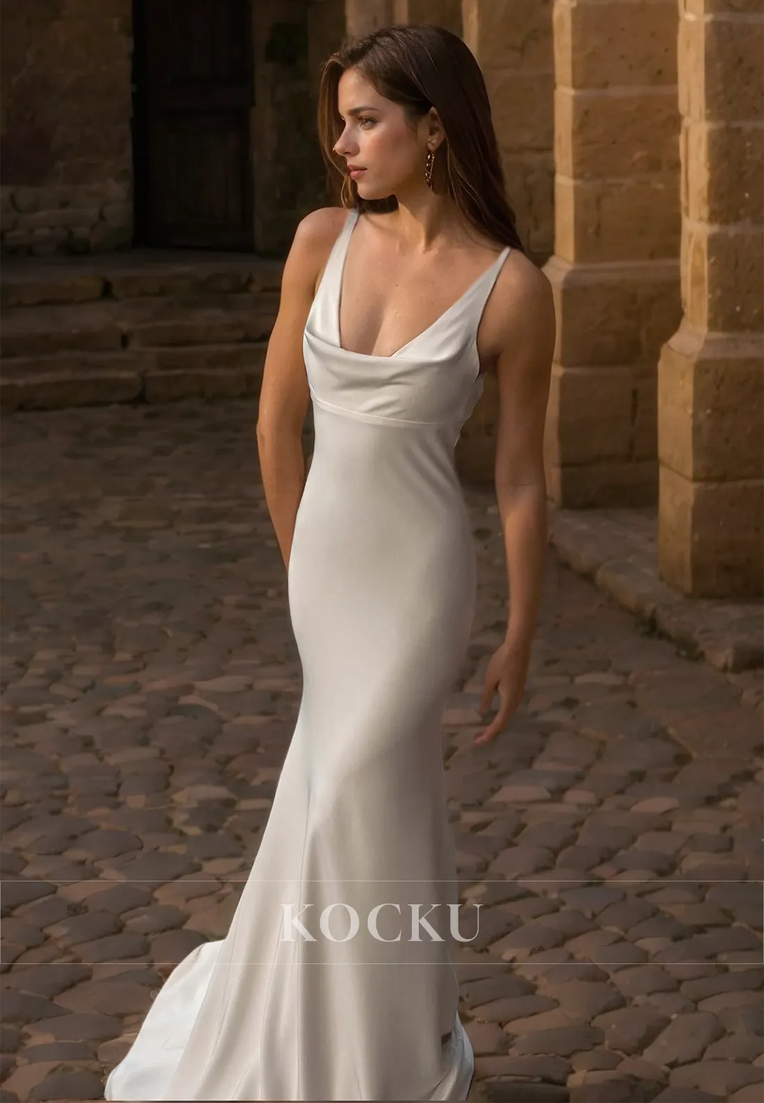 V-Neck Straps Sleeveless Mermaid Satin Beach Gowns with Sweep Train Boho Wedding Dress